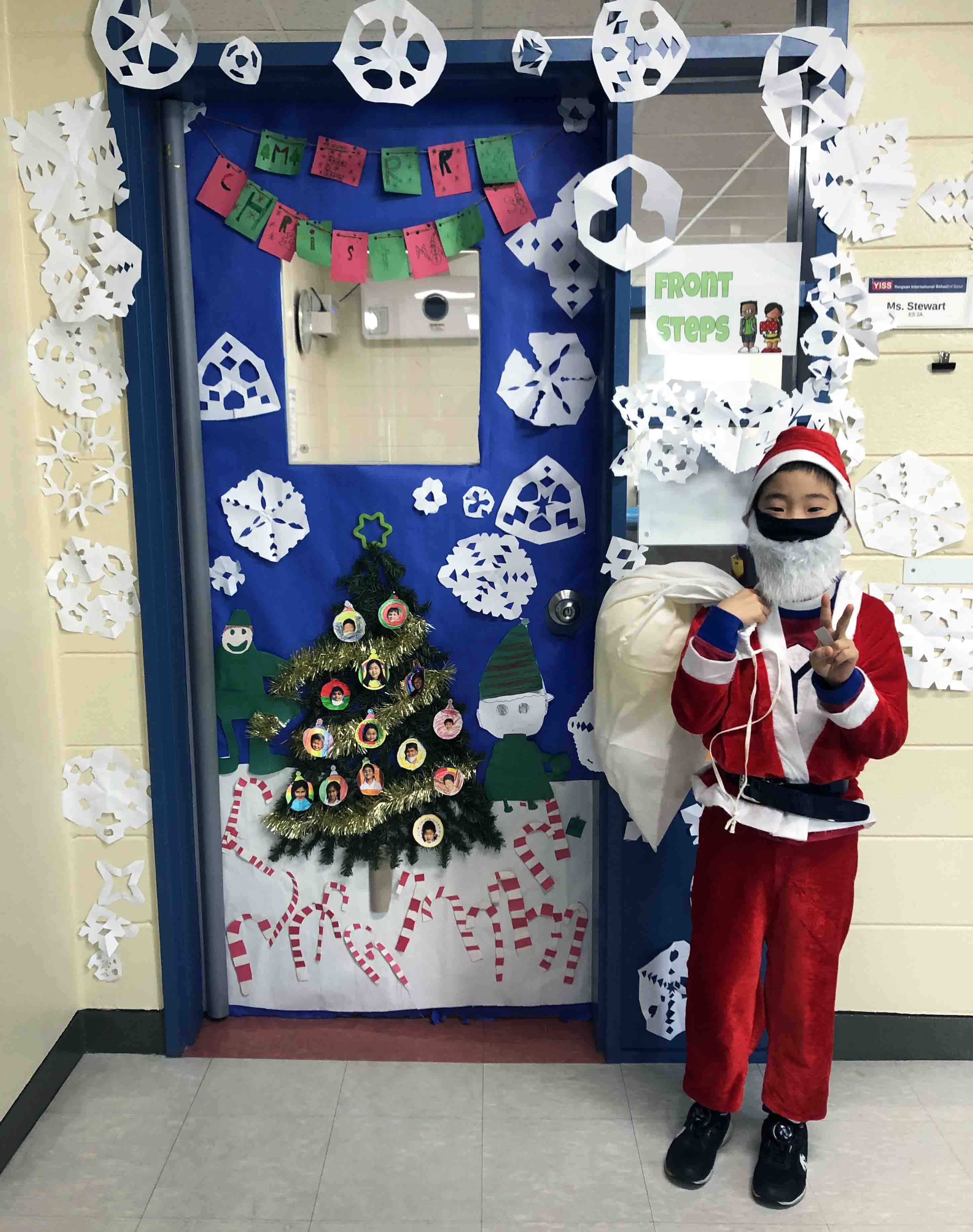 Elementary Decks the Doors with Christmas Cheer — YISS - Yongsan ...