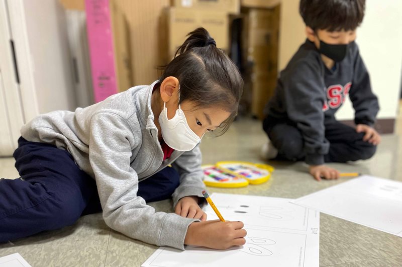 Exploring Color in Kindergarten Art Class — YISS - Yongsan